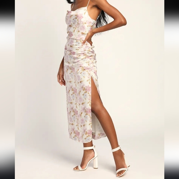 Lulus NWT Truest Romance White Floral Print Sleeveless Ruched Midi Dress Medium - Picture 2 of 11